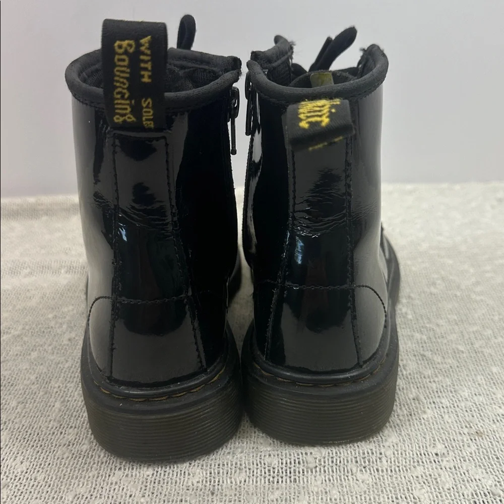 DR MARTENS Junior 1460 Patent Leather Lace Up Boots Shoes Child size 2